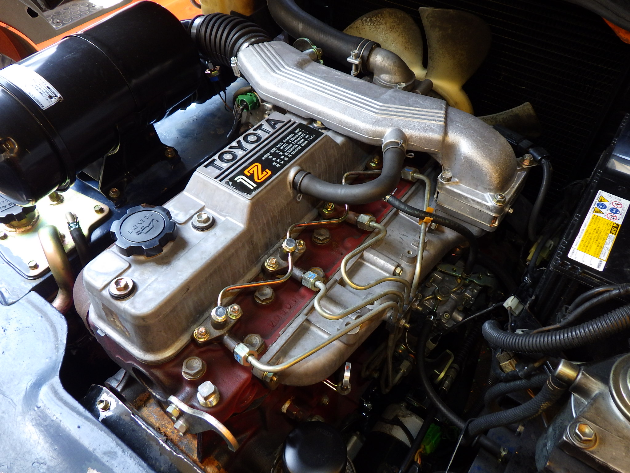 Xe nâng Toyota 3 tấn 4 mét, lốp kép, gật gù, số sàn, 5FD30 máy cơ 1Z